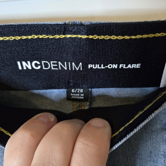 Stylish Blue Denim Jeans - Picture 2 of 4